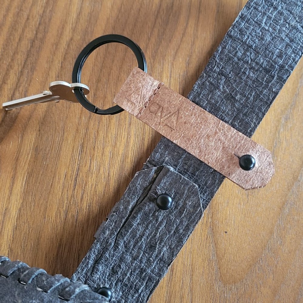 TSAVO detachable keychain Pink